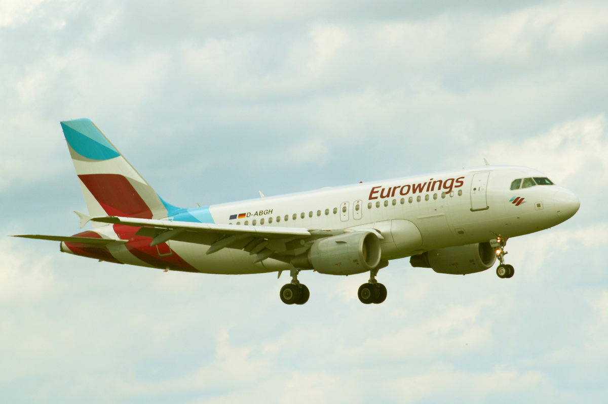 Eurowings, Airbus A319-112, D-ABGH. Köln-Bonn (CGN/EDDK) am 10.09.2017.