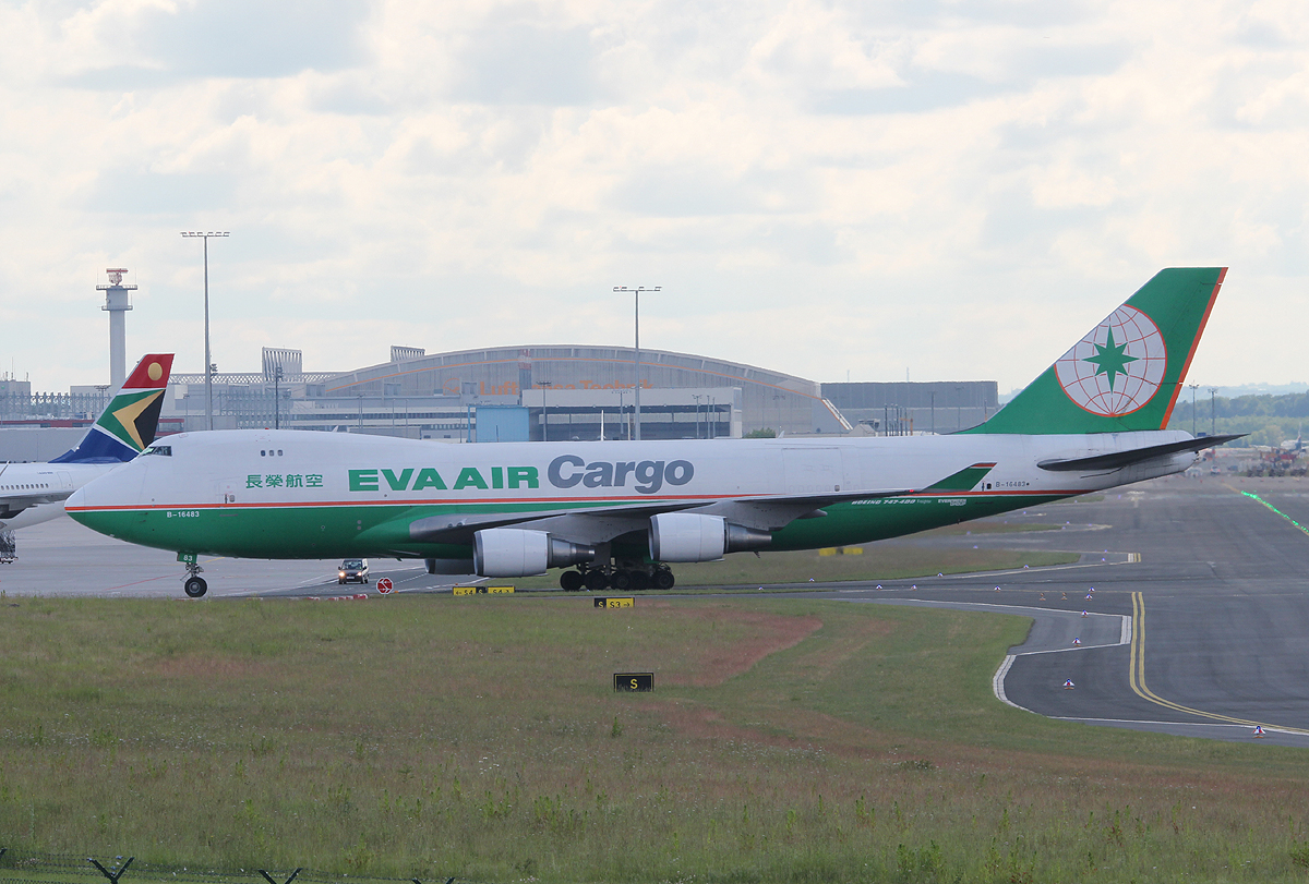 Eva Air Cargo B 747-45ER(SCD) B-16483 bei der Ankunft in Frankfurt am 09.06.2013