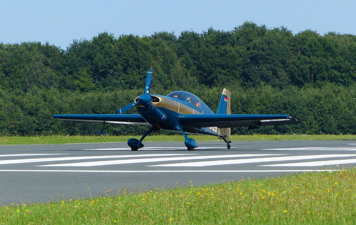 Extra 200, D-EAZG, Flugplatz Gera (EDAJ), 27.8.2017
