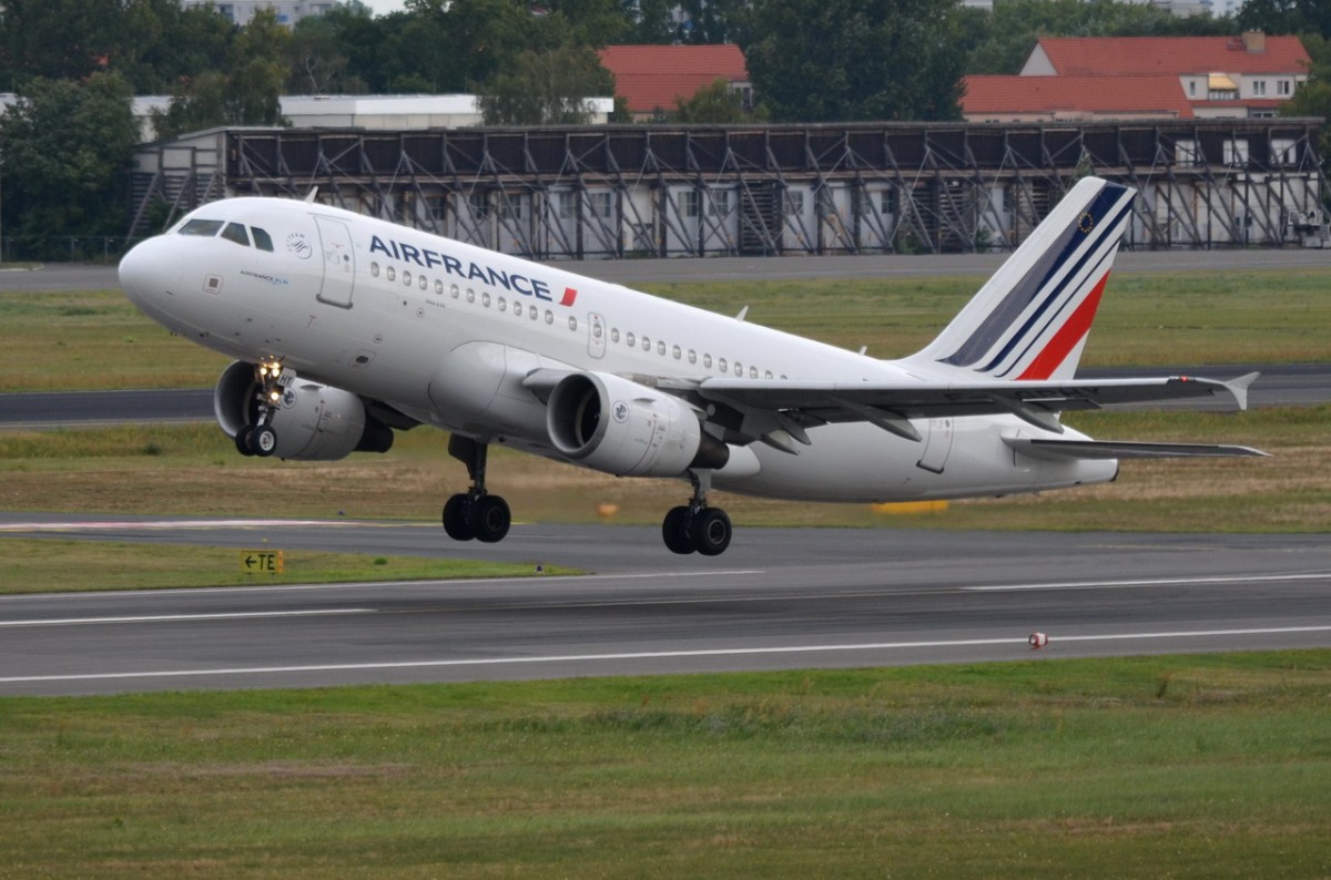 F-GRHY Air France Airbus A319-111    Start am 12.08.2014 in Tegel