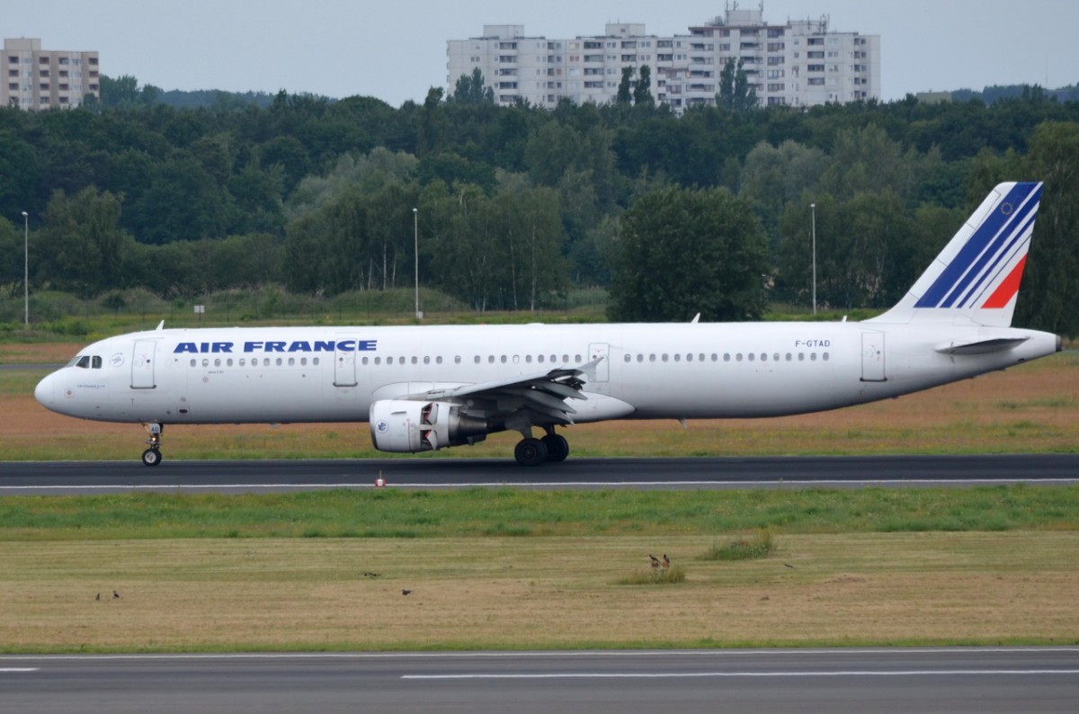F-GTAD Air France Airbus 321-212  gelandet in Tegel am 13.06.2014