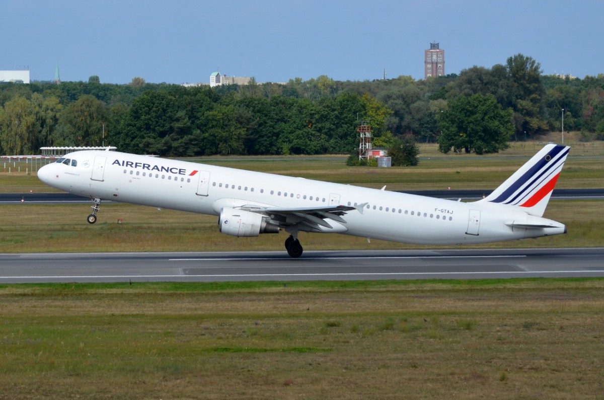 F-GTAJ Air France Airbus A321-212   in Tegel beim Start am 08.09.2014