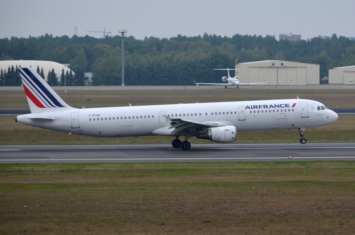 F-GTAN Air France Airbus A321-212    beim Start in Tegel am 12.09.2014