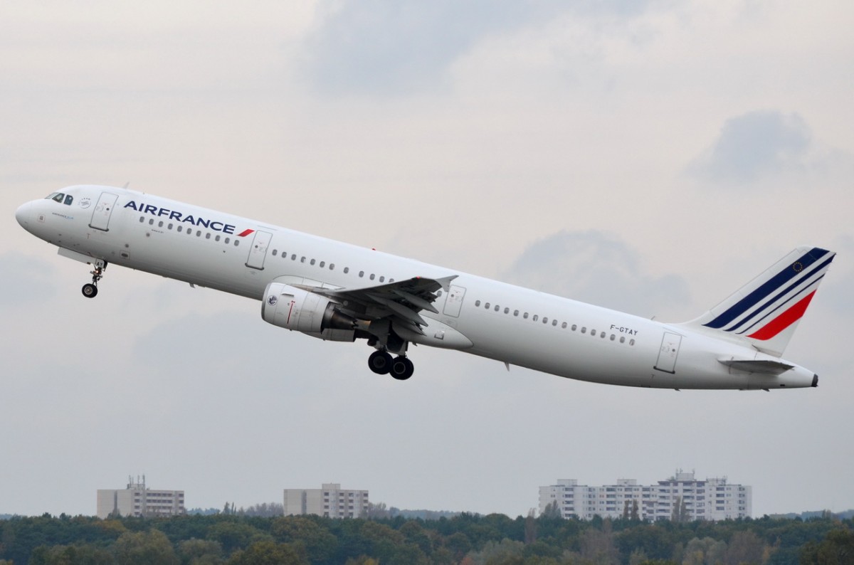 F-GTAY Air France Airbus A321-212   gestartet am 14.10.2014 in Tegel