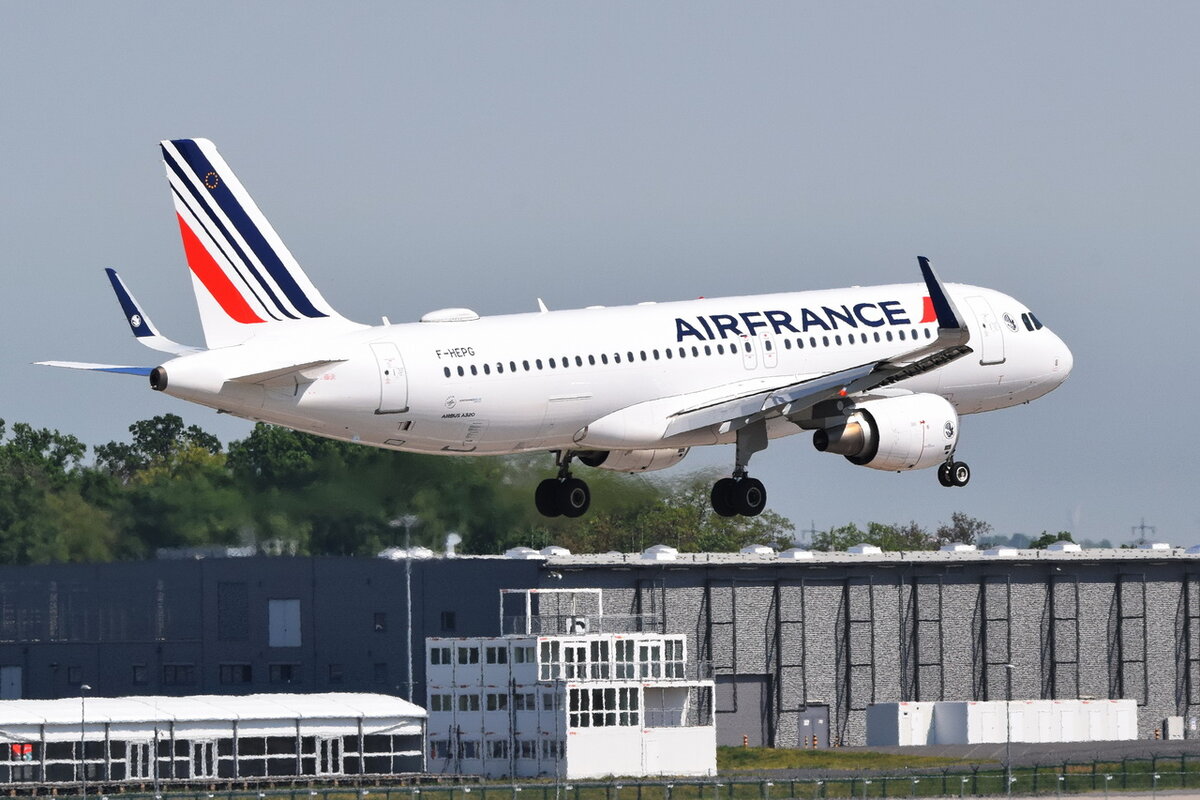 F-HEPG , Air France , Airbus A320-214(WL) , 18.05.2022 , Berlin-Brandenburg  Willy Brandt  , BER , 