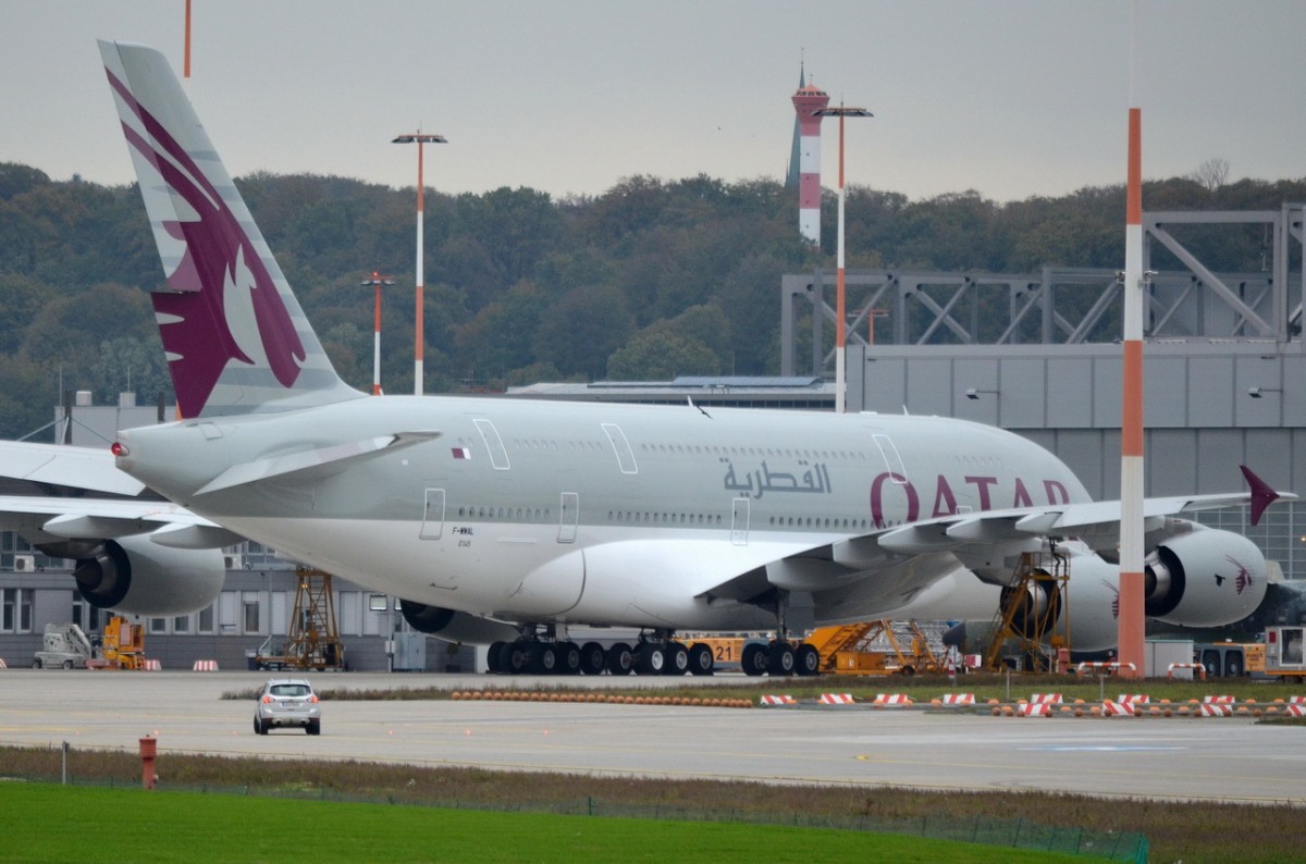 F-WWAL Qatar Airways Airbus A380-861    A7-APC  (0145)  am 24.10.2014 in Finkenwerder
gesehen