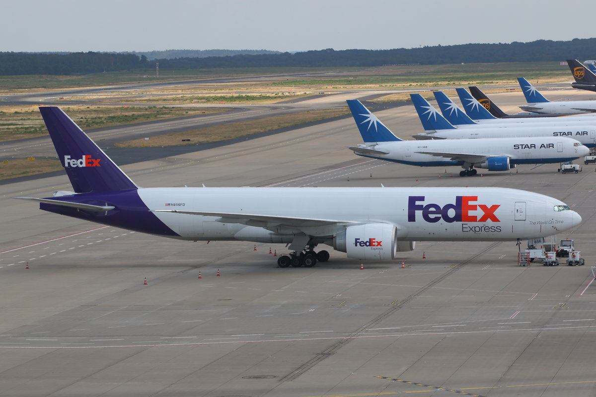 FedEx, Boeing B777-FS2, N856FD. Köln-Bonn (CGN/EDDK) am 07.07.2019.
