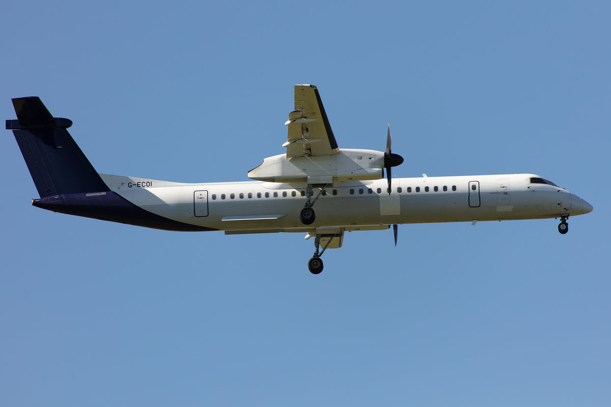 Flybe, G-ECOI, Bombardier, Dash 8 402Q, 13.05.2019, CDG, Paris, France






