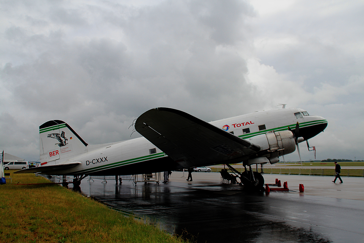 Frderverein Rosinenbomber, Douglas DC-3, D-CXXX, SXF, 01.06.2016, ILA 2016