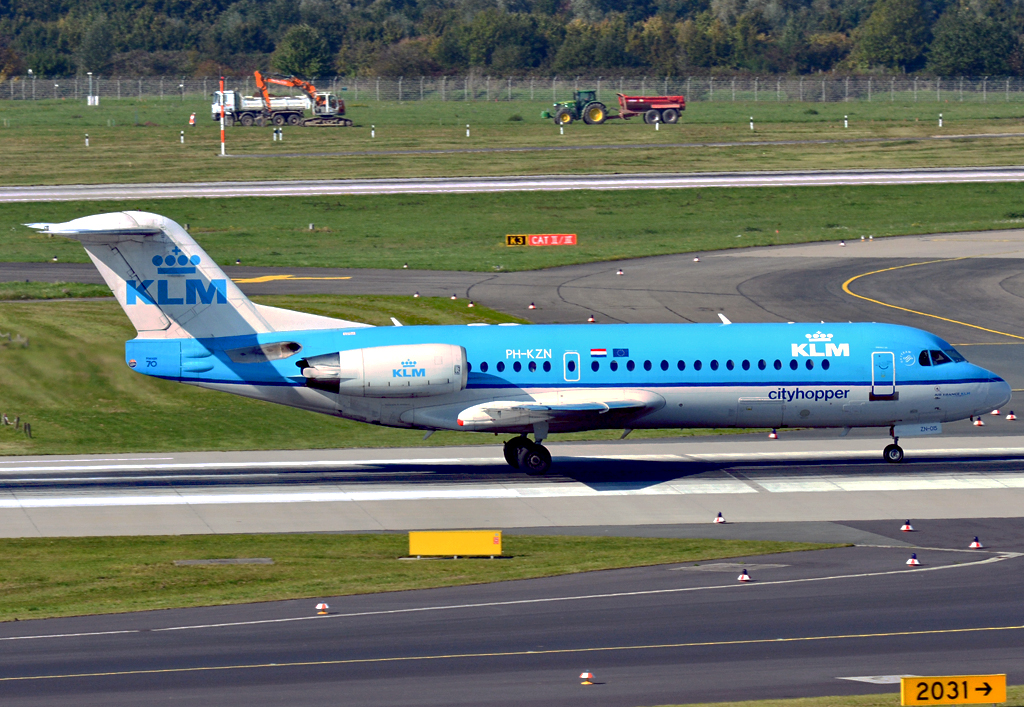 Fokker 70 (F 28-0070), PH-KZN KLM-Cityhopper, beim Start in DUS - 01.10.2015