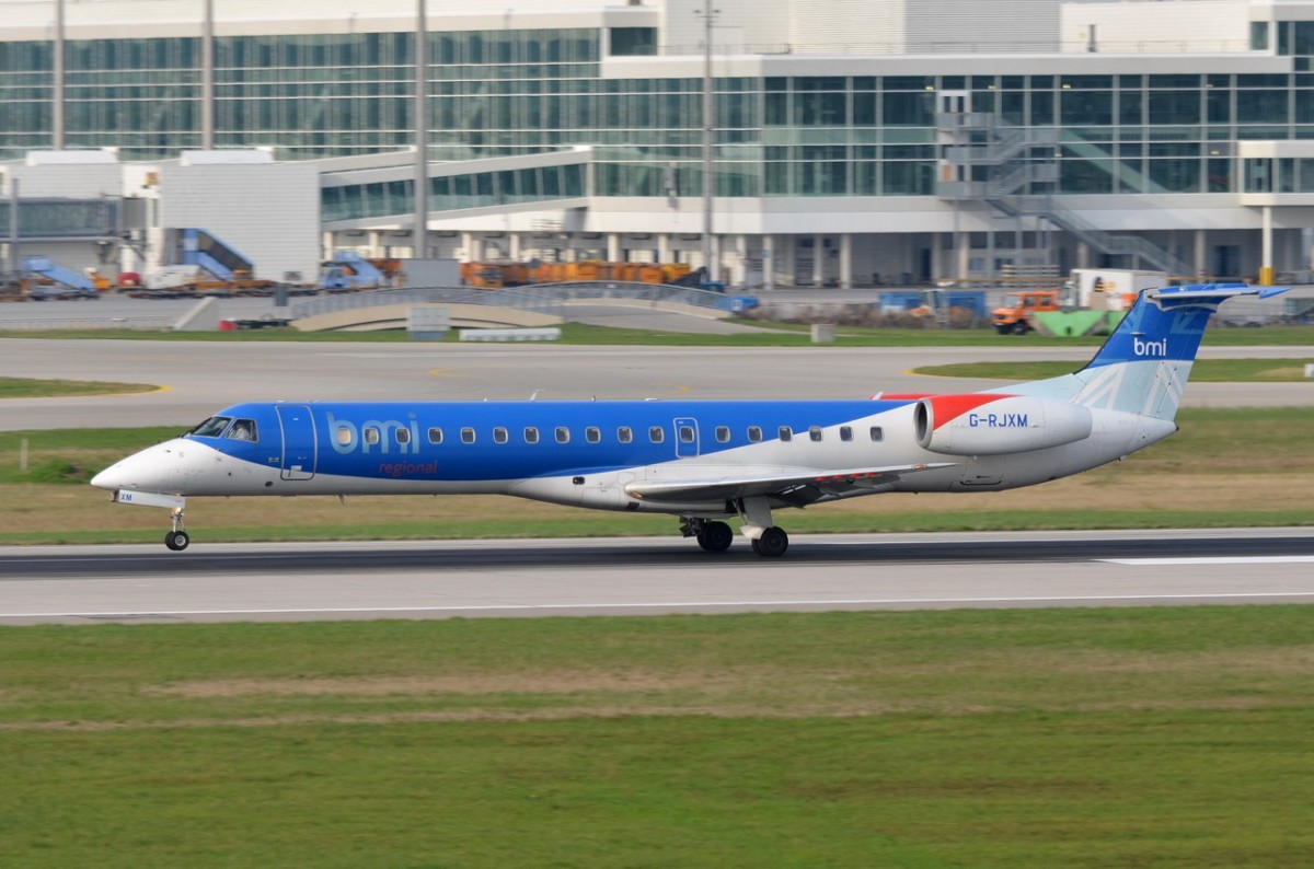 G-RJXM bmi Regional Embraer ERJ-145MP   gelandet in München am 11.09.2015