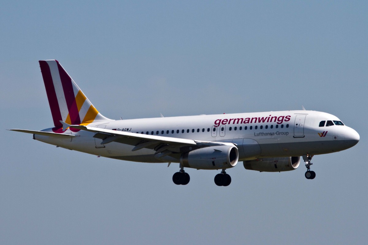Germanwings (4U/GWI), D-AGWJ, Airbus, A 319-132 (neue GW-Lkrg.), 05.06.2015, CGN-EDDK, Köln-Bonn, Germany