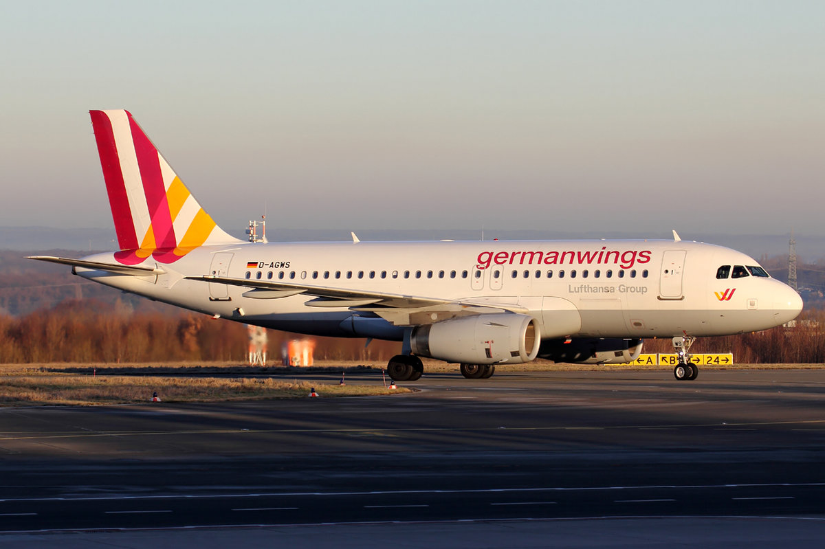 Germanwings D-AGWS Airbus A319-132 rollt zum Gate in Dortmund 30.12.2016