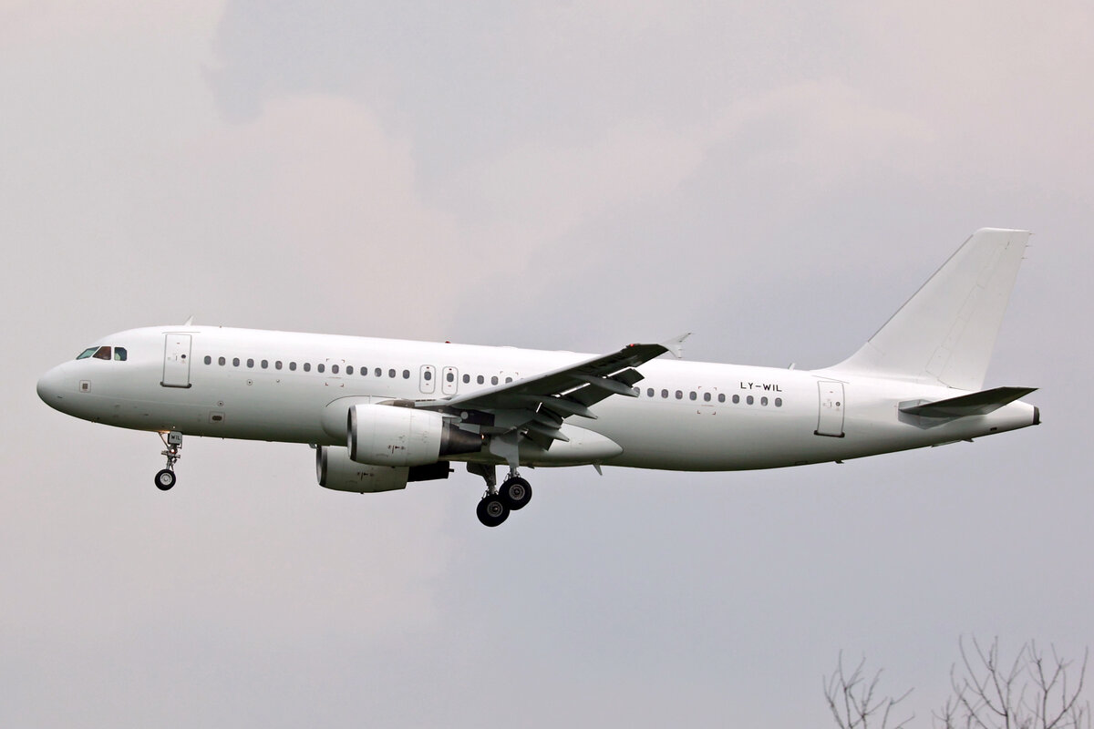 GetJet Airlines (Operated for Air Serbia), LY-WIL, Airbus A320-241, msn: 3138, 13.Juli 2023, MXP Mailand Malpensa, Italy.
