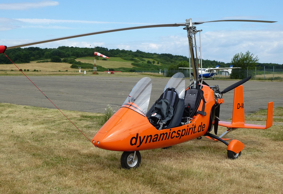 Gyrokopter D-MDOB, Flugplatz Freiburg, Juni 2017