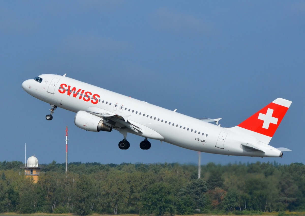 HB-IJX Swiss Airbus A320-214    gestartet am 08.09.2014 in Tegel