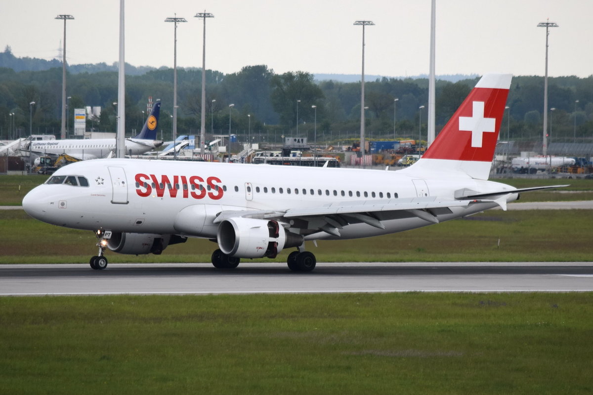 HB-IPT Swiss Airbus A319-112  bei der Landung in München  17.05.2016