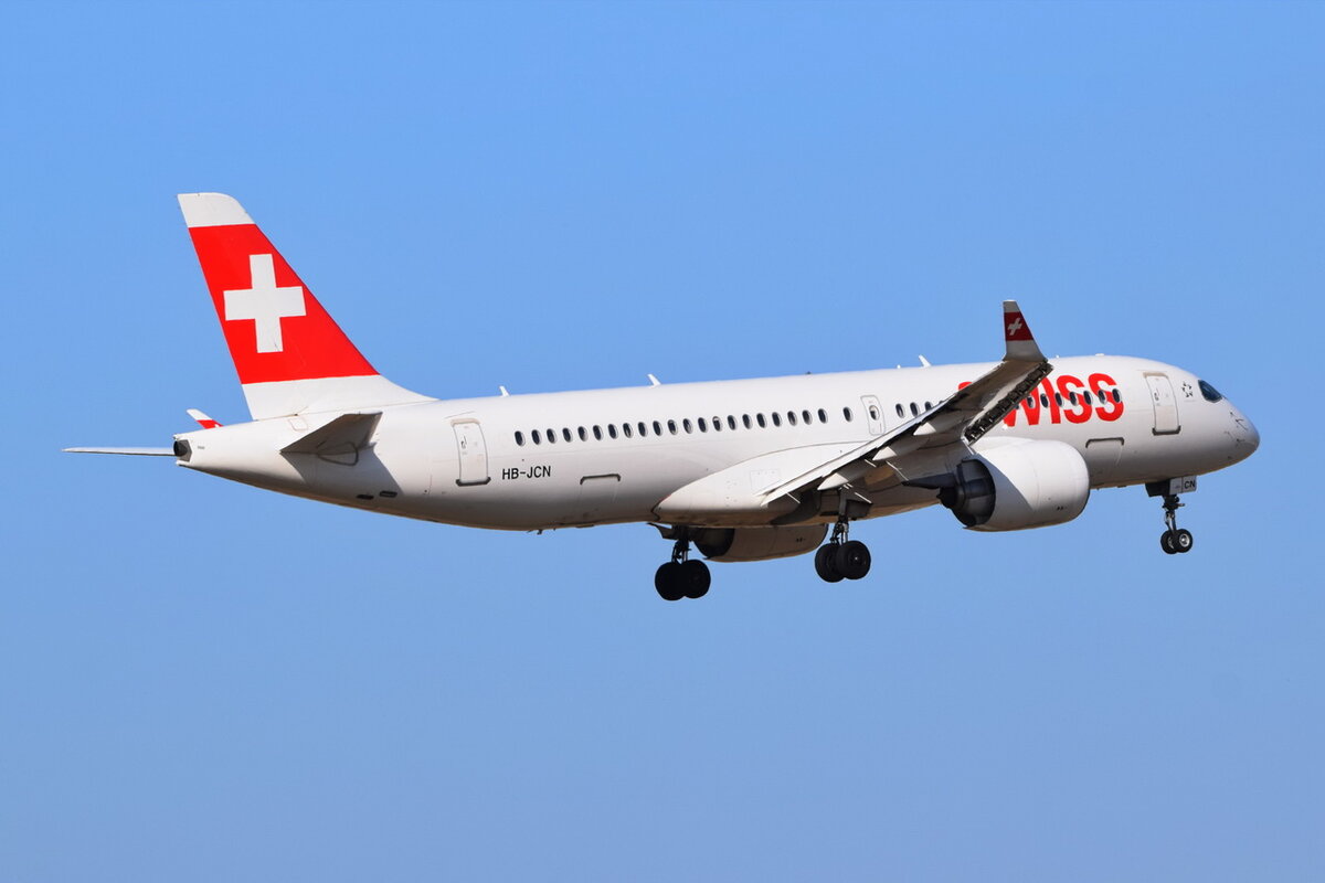HB-JCN , Swiss , Bombardier CSeries CS300 (BD-500-1A11) , Berlin-Brandenburg  Willy Brandt  , BER , 18.03.2022 ,