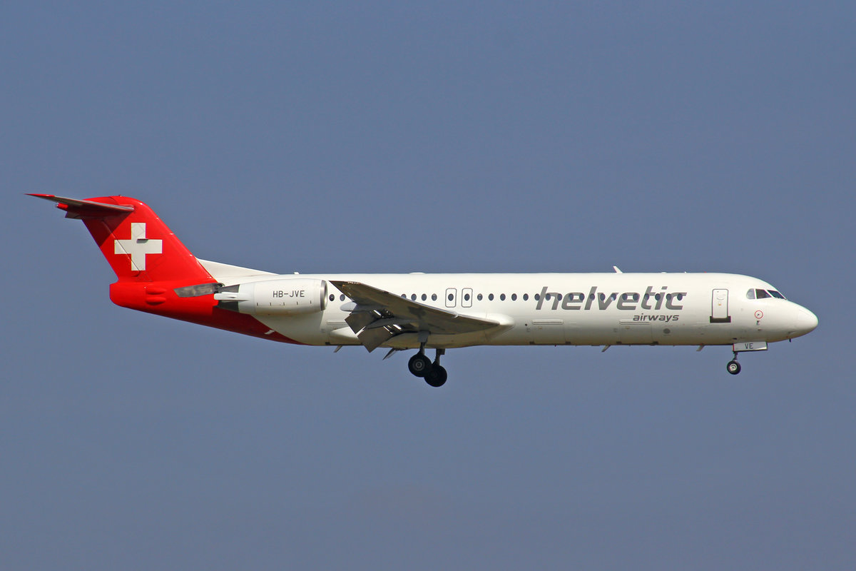 Helvetic Airways, HB-JVE, Fokker 100, 25.März 2017, ZRH Zürich, Switzerland.