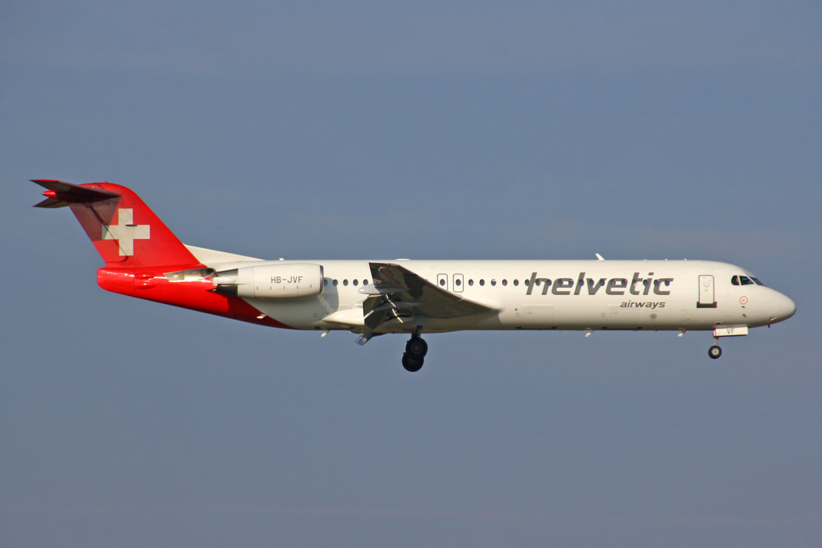 Helvetic Airways, HB-JVF, Fokker 100, 25.März 2017, ZRH Zürich, Switzerland.