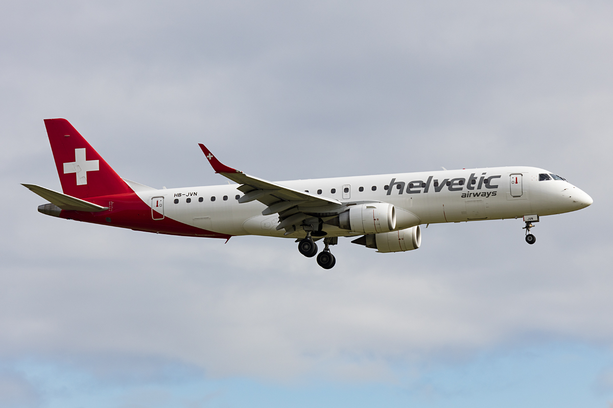 Helvetic Airways, HB-JVN, Embraer, ERJ-190LR, 03.10.2016, ZRH, Zürich, Switzerland 



