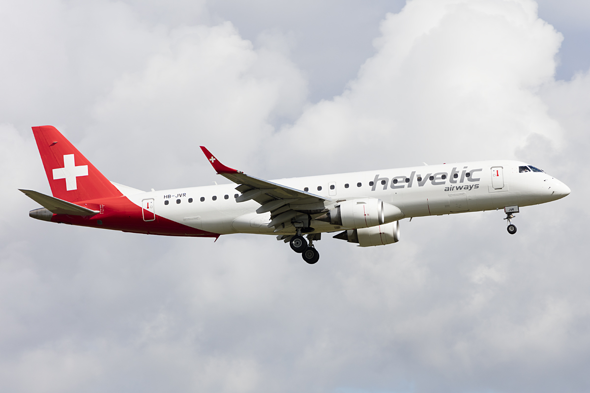 Helvetic Airways, HB-JVR, Embraer, ERJ-190LR, 03.10.2016, ZRH, Zürich, Switzerland



