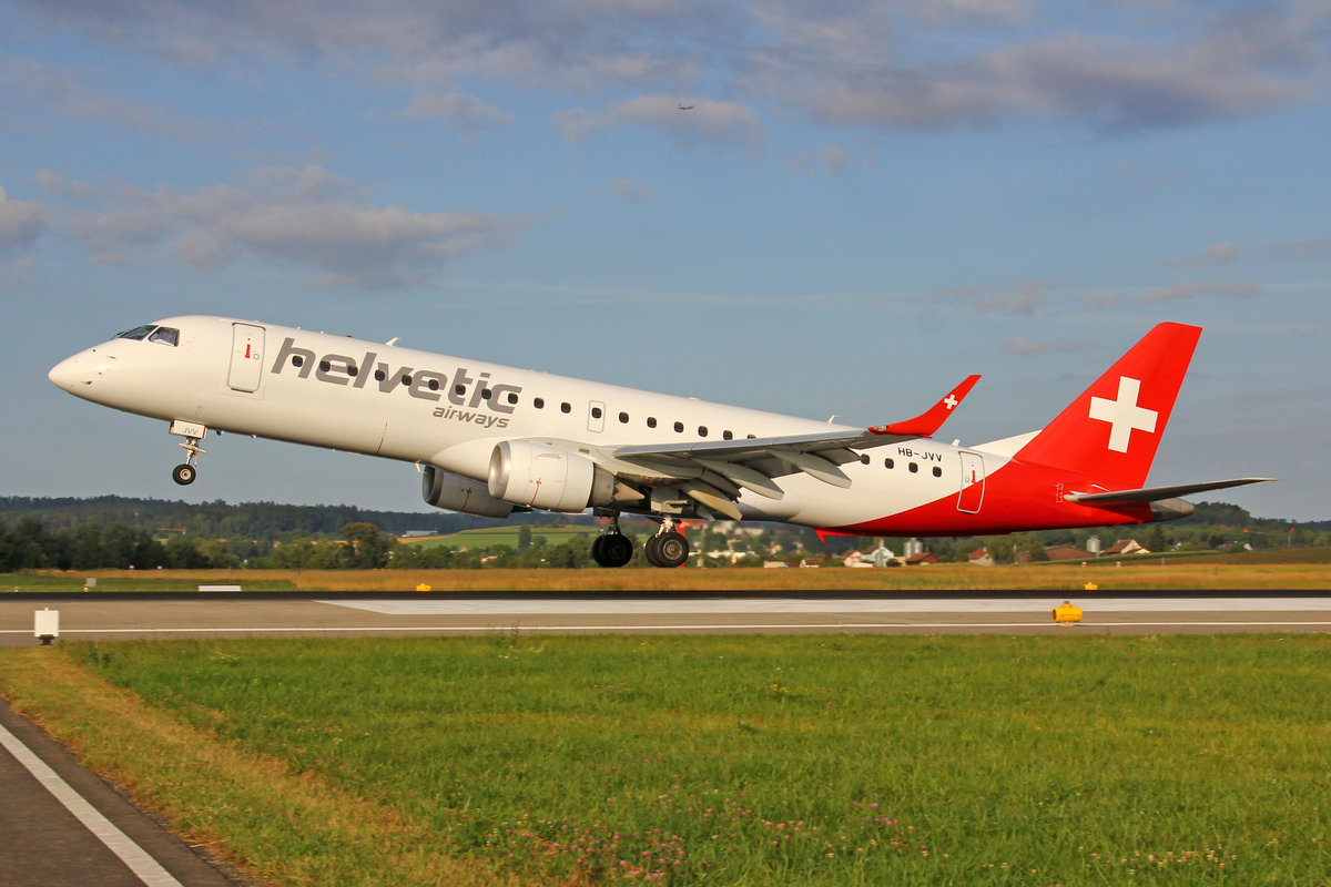 Helvetic Airways, HB-JVV, Embraer ERJ-190LR, msn: 19000071, 01.August 2019, ZRH Zürich, Switzerland.