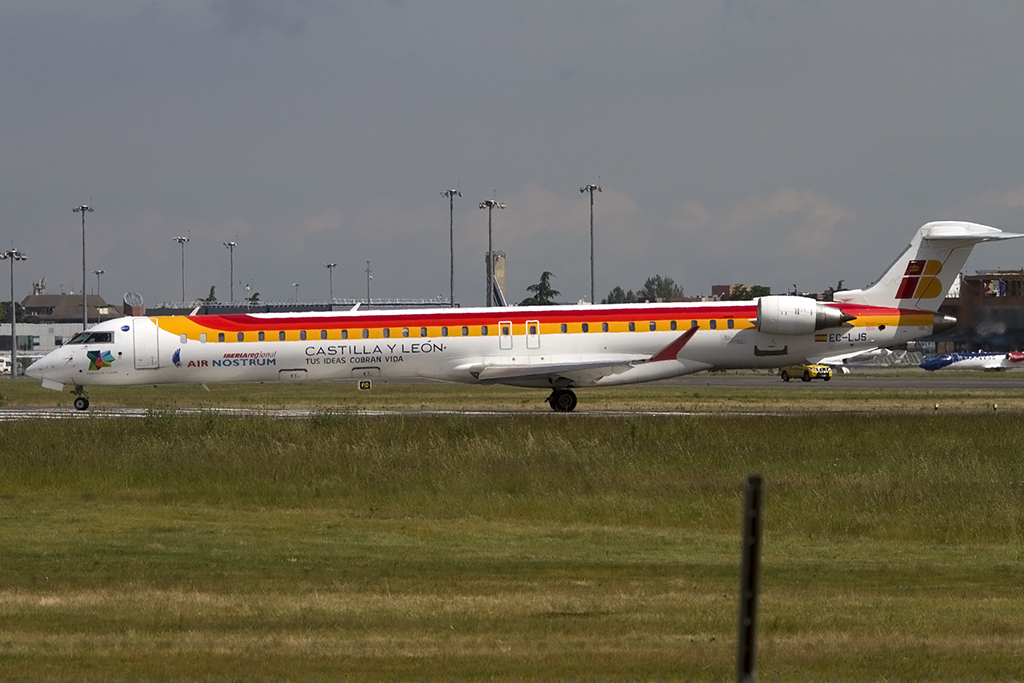Iberia - Air Nostrum, EC-LJS, Bombardier, CRJ-1000, 28.05.2014, TLS, Toulouse, France 


