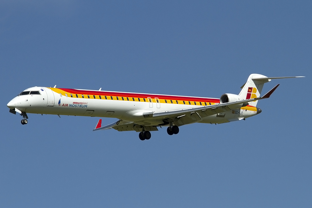 Iberia - Air Nostrum, EC-LJT, Bombardier, CRJ-1000, 24.05.2014, LYS, Lyon, France 





