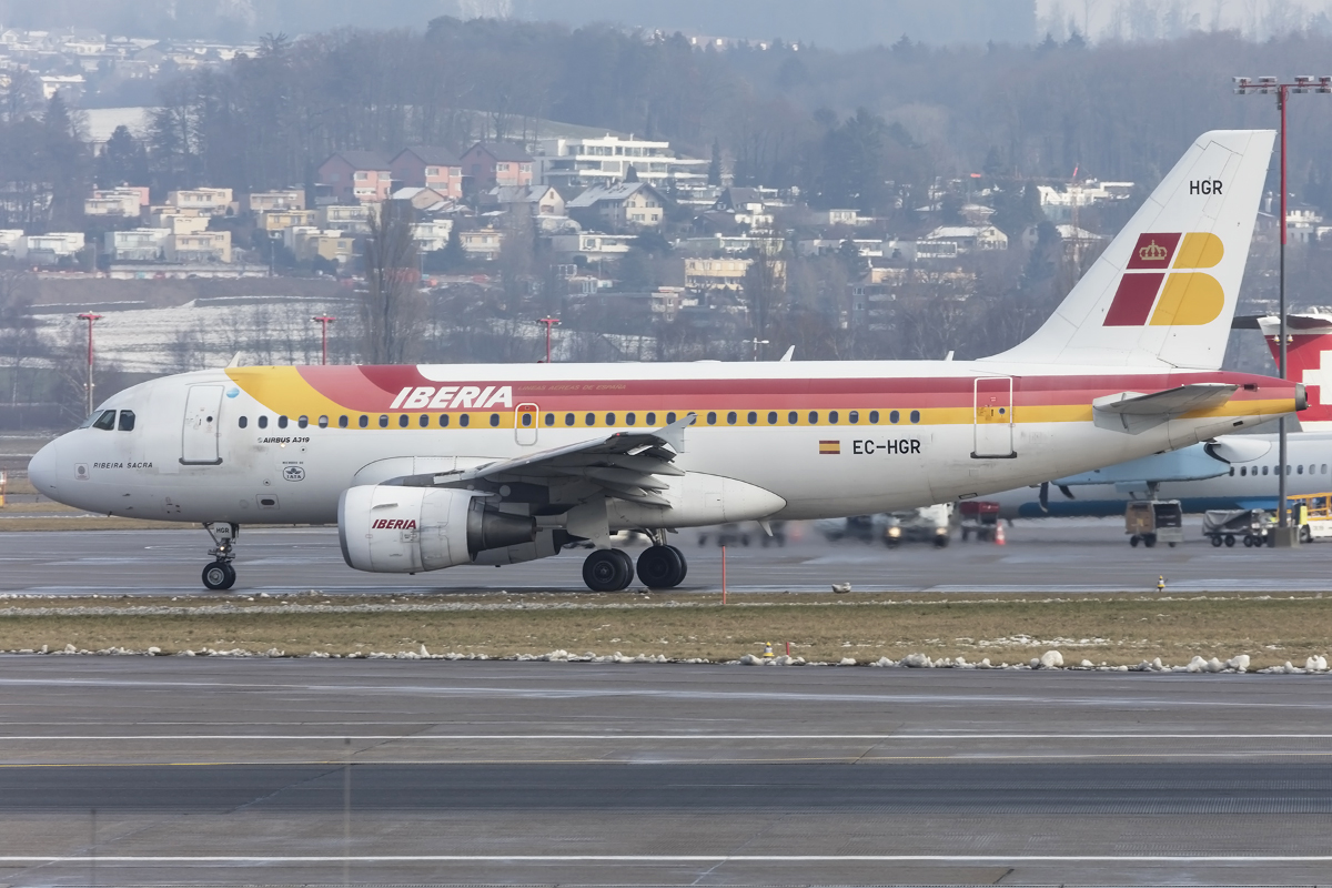 Iberia, EC-HGR, Airbus, A319-111, 23.01.2016, ZRH, Zürich, Switzerland



