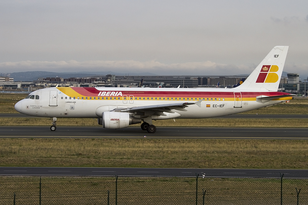Iberia, EC-IEF, Airbus, A320-214, 11.08.2015, FRA, Frankfurt, Germany 



