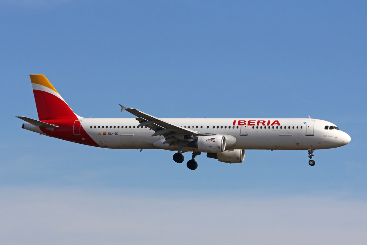 Iberia, EC-IGK, Airbus A321-213, msn: 1572,  Costa Calida , 22.Februar 2020, ZRH Zürich, Switzerland.