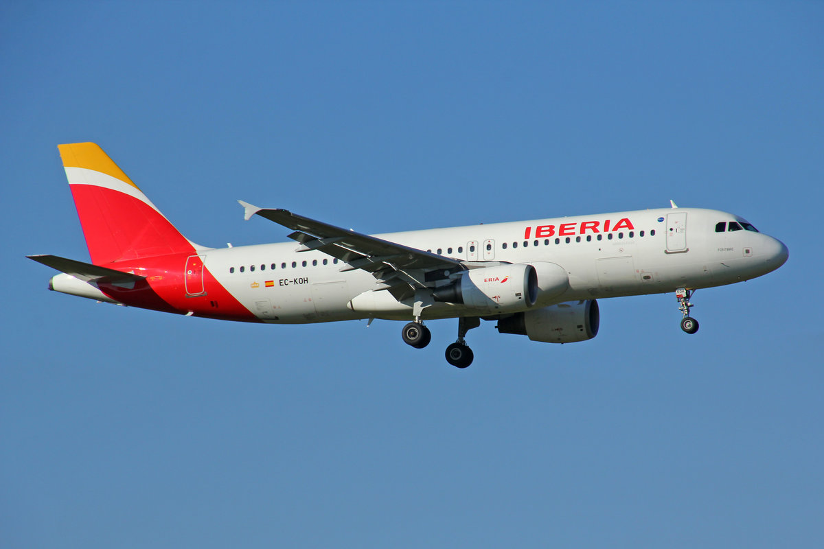 Iberia, EC-KOH, Airbus A320-214, msn: 2248,  Fontibre , 05.August 2020, ZRH Zürich, Switzerland.
