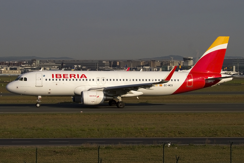 Iberia, EC-MCS, Airbus, A320-214, 02.05.2015, FRA, Frankfurt, Germany



