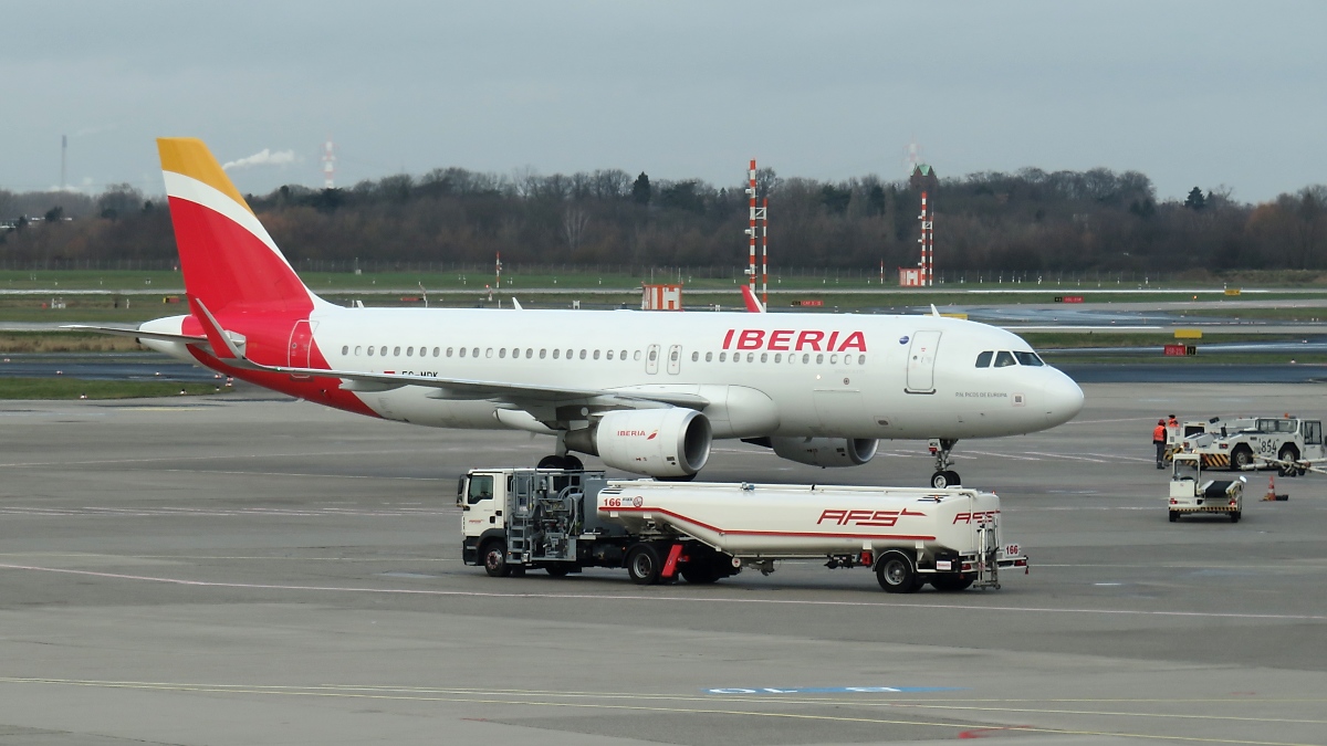 Iberia EC-MDK - Airbus A320-214 - in Düsseldorf, 1.2.2018