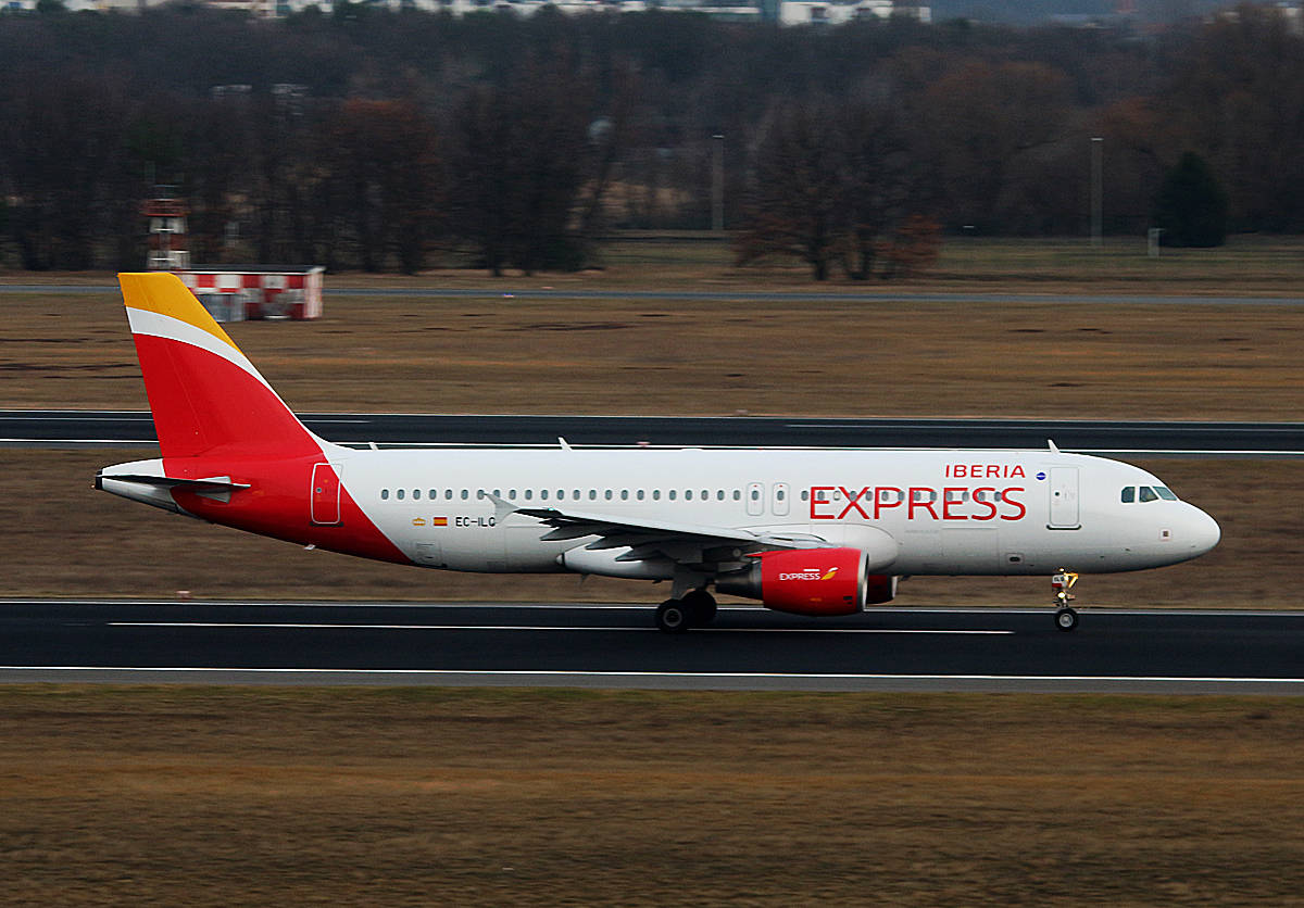 Iberia Express, Airbus A 320-214, HB-ILQ, TXL, 04.03.2017