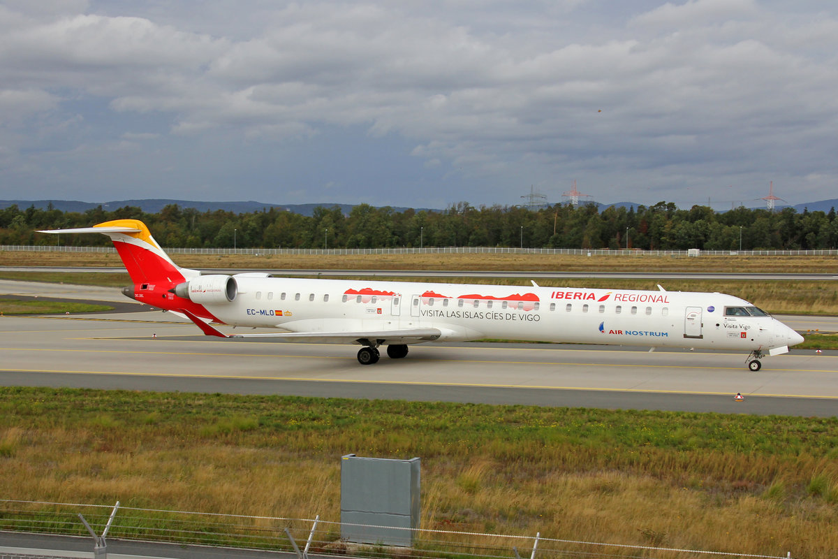 Iberia Regional (Operated by Air Nostrum), EC-MLO, Bombardier CRJ-1000, msn: 19050,  Vista Vigo , 29.September 2019, FRA Frankfurt, Germany.