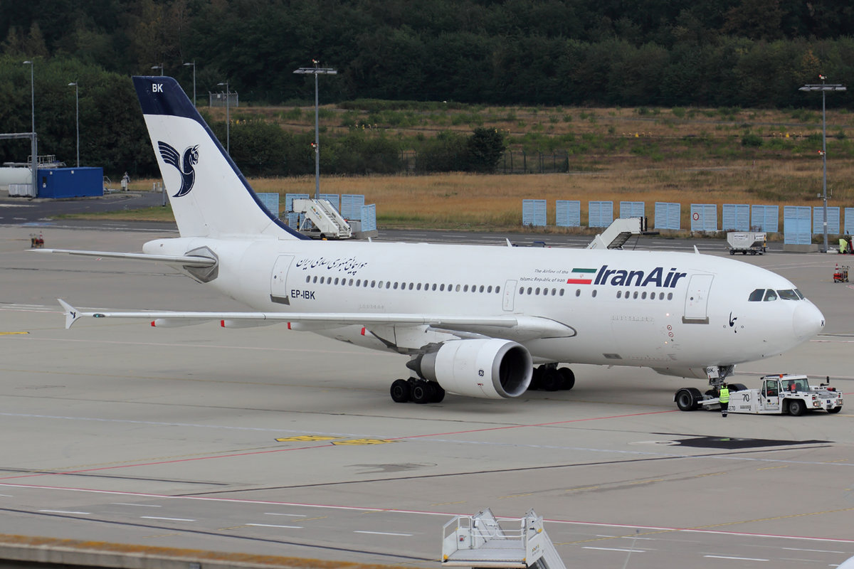 Iran Air Airbus A310-304 EP-IBK beim Push back in Köln 17.8.2018