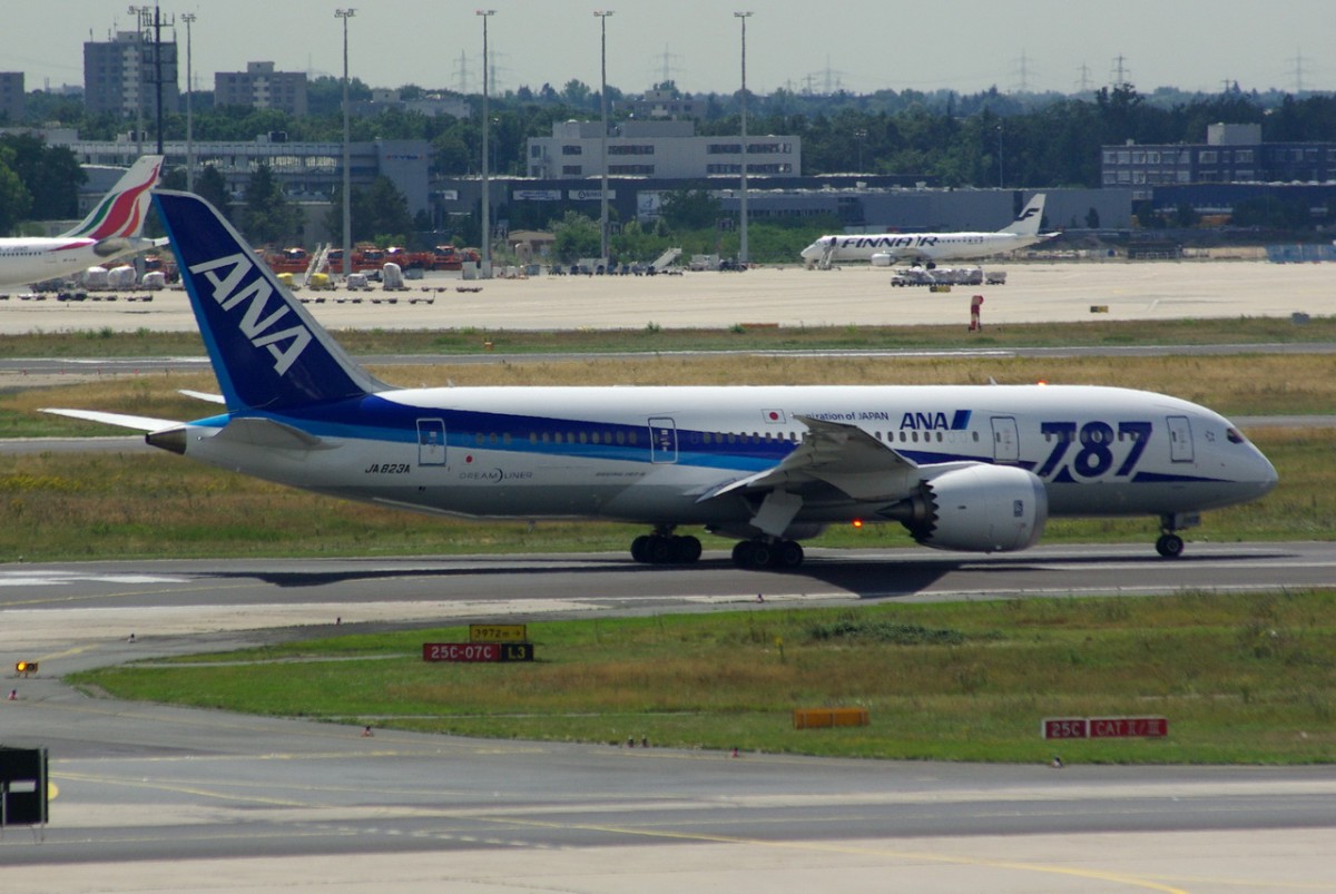 JA823A All Nippon Airways Boeing 787-8 Dreamliner   zum Start in Frankfurt am 16.07.2014
