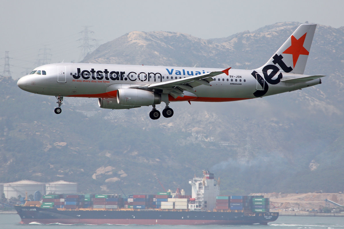Jetstar Asia, 9V-JSN, Airbus A320-232, msn: 4914, 18.April 2014, HKG Hong Kong.
