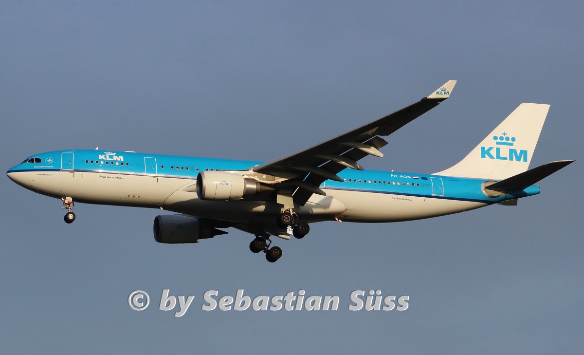 KLM A330-200 PH-AON on short final rwy 18C at Amsterdam Schiphol. 30.4.14