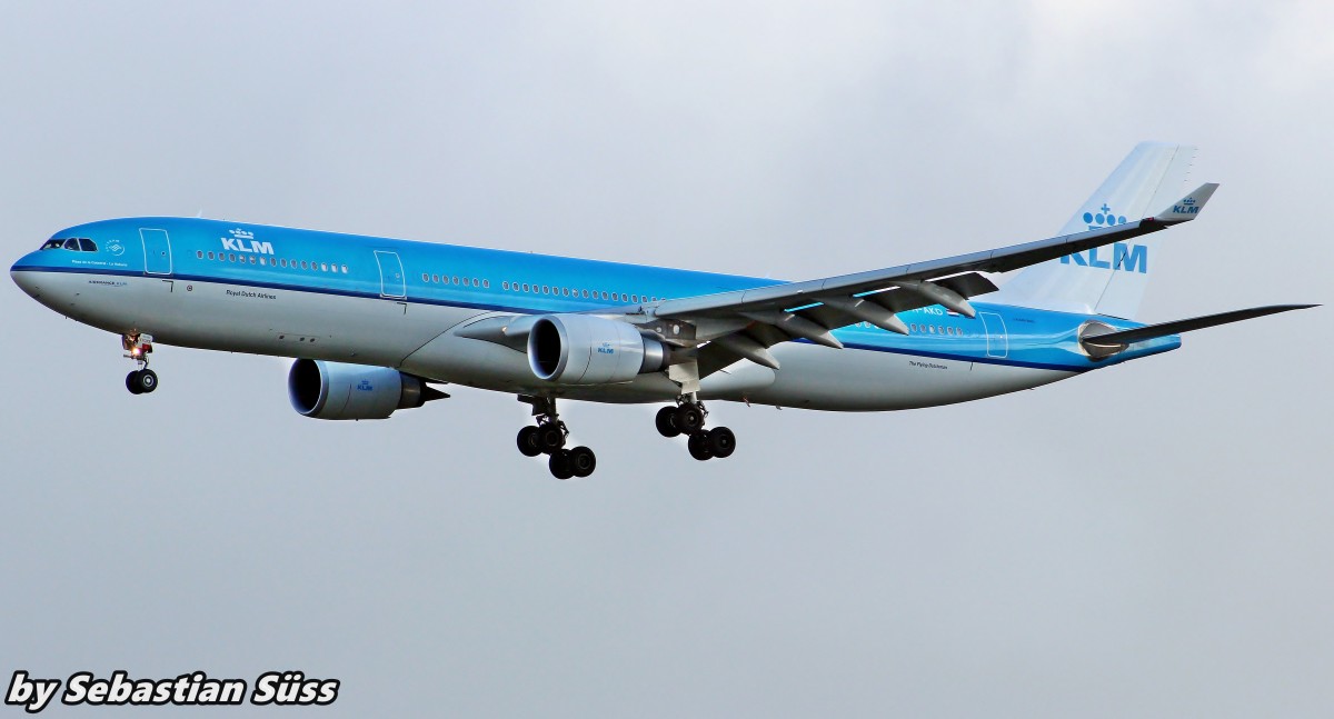 KLM A330-303 PH-AKD @ Amsterdam Airport Schiphol. 4.4.15