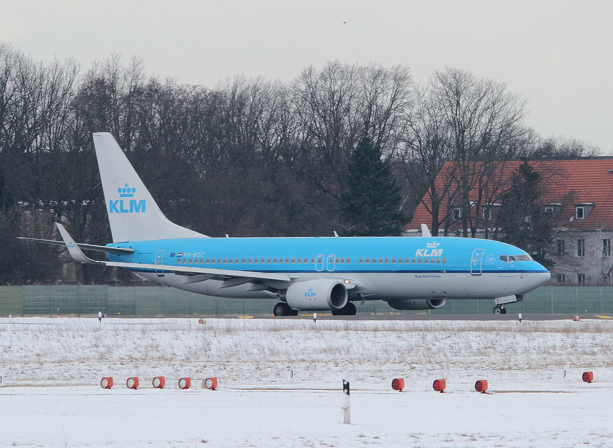 KLM B 737-8K2 PH-BGC kurz vor dem Start in Berlin-Tegel am 01.04.2013