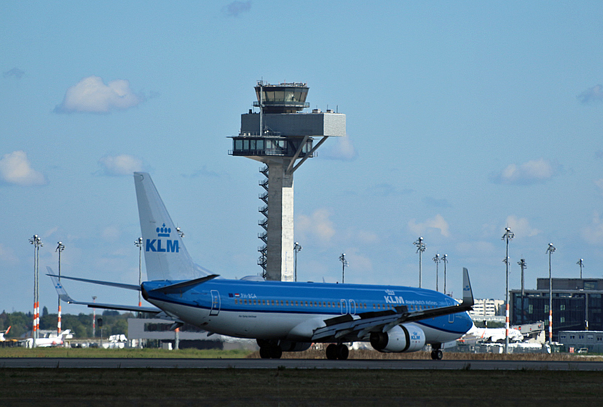 KLM, Boeing B 737-8K2, PH-BGA, BER, 02.09.2022