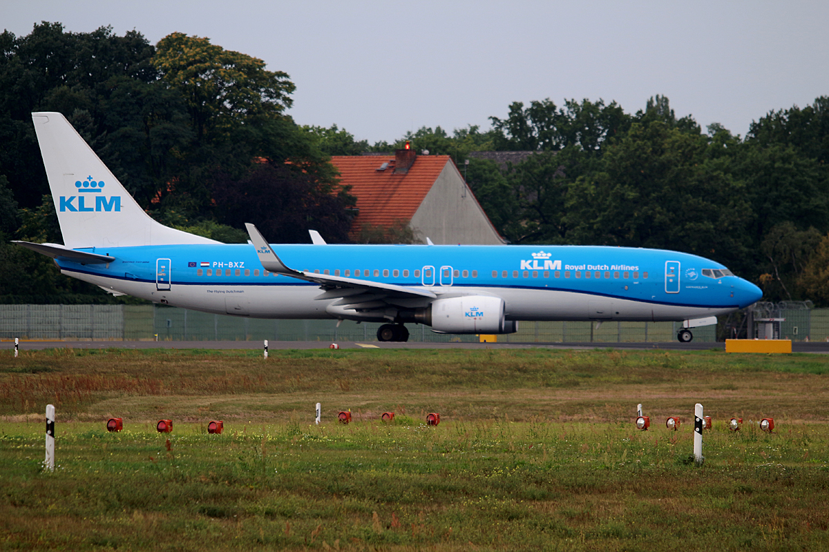 KLM, Boeing B 737-8K2, PH-BXZ, TXL, 04.09.2016