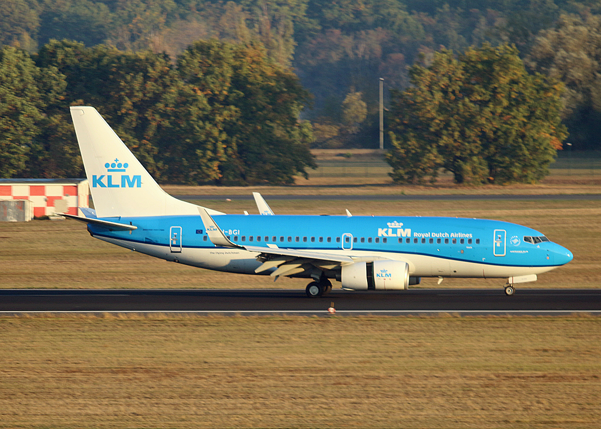 KLM, Boeing B737-7K2, PH-BGI, TXL, 11.10.2018
