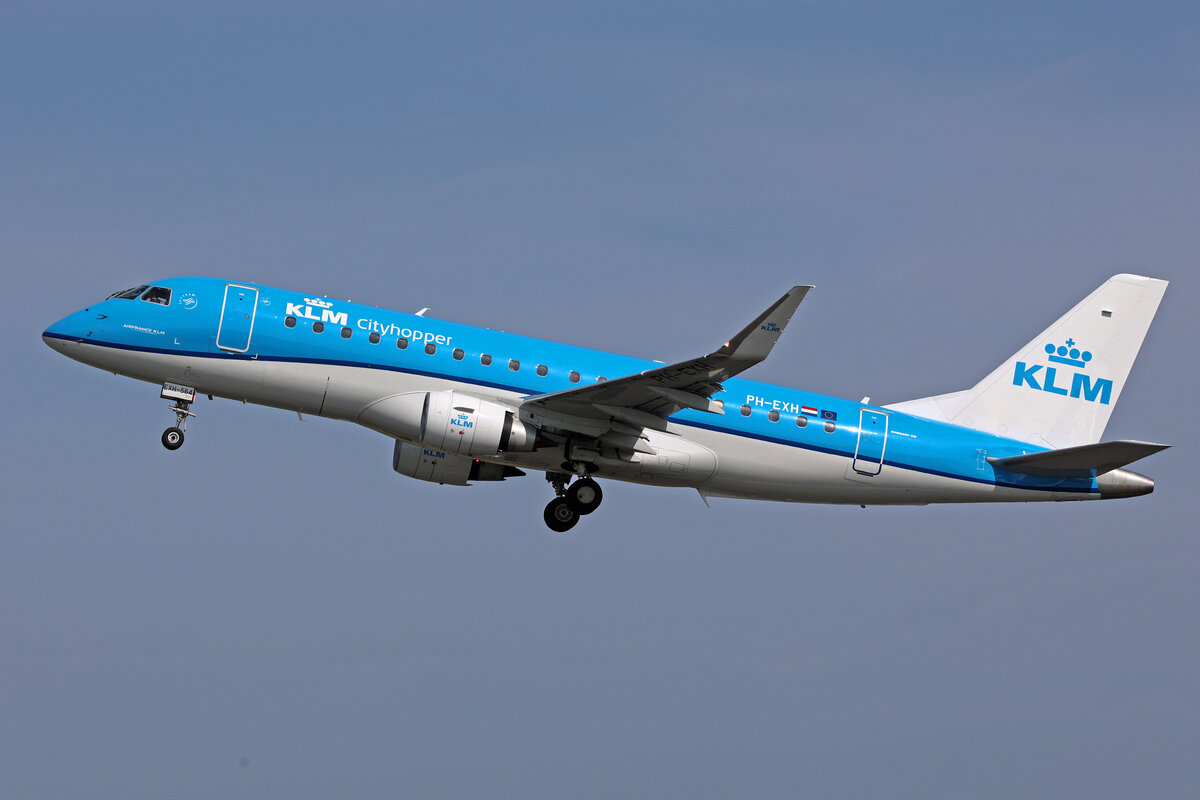 KLM Cityhopper, PH-EXH, Embraer ERJ-175LR, msn: 17000564, 18.Mai 2023, AMS Amsterdam, Netherlands.