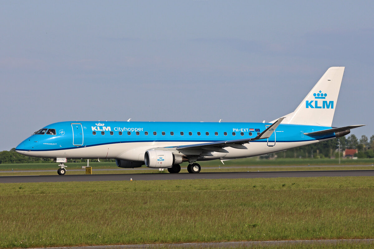 KLM Cityhopper, PH-EXT, Embraer ERJ-175STD, msn: 17000707, 19.Mai 2023, AMS Amsterdam, Netherlands.