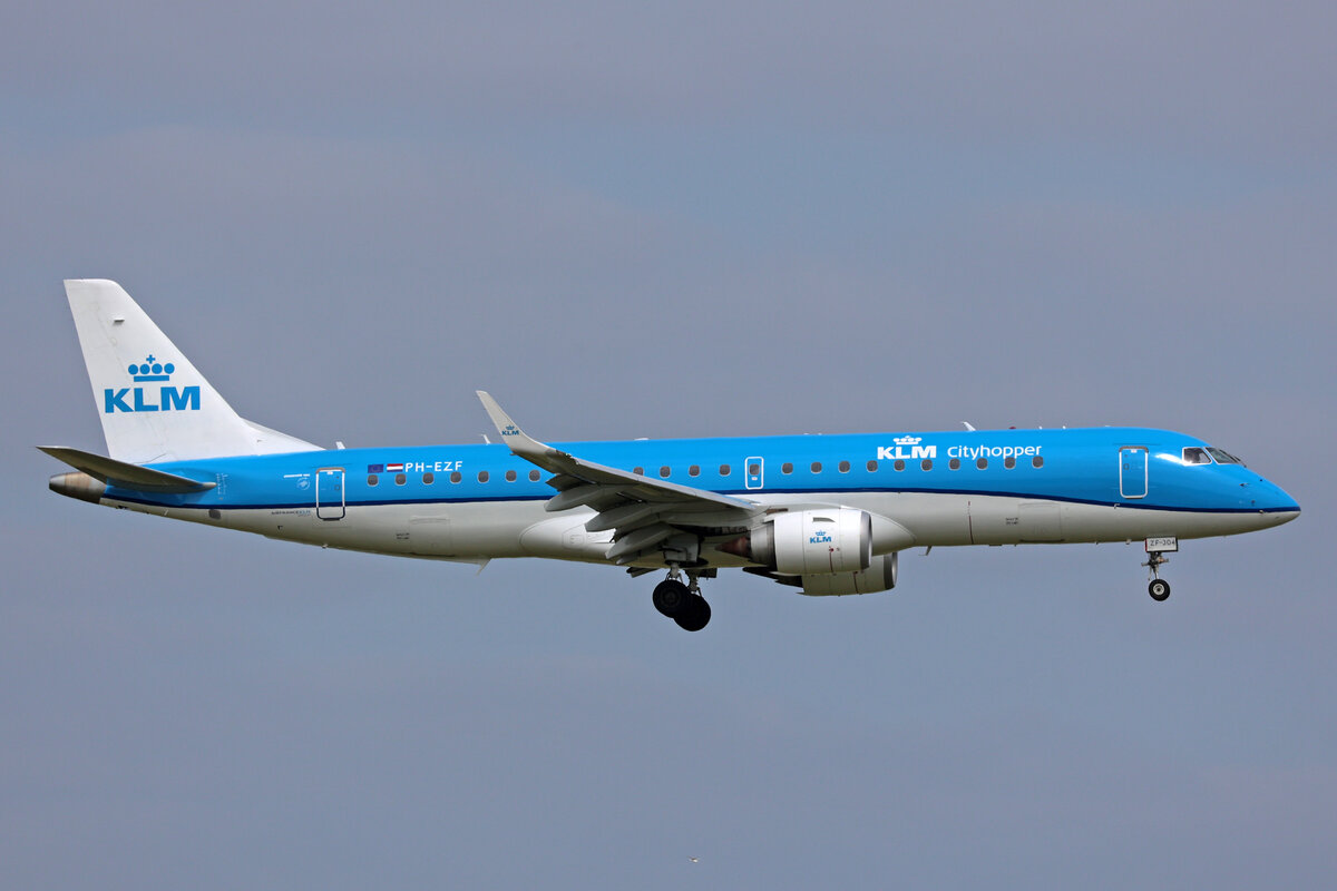 KLM Cityhopper, PH-EZF, Embraer ERJ-190STD, msn: 19000304, 18.Mai 2023, AMS Amsterdam, Netherlands.