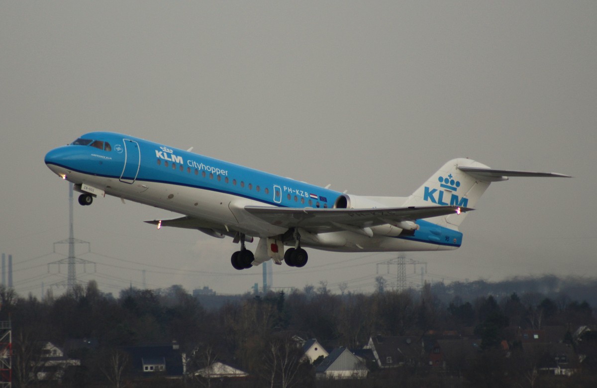 KLM Cityhopper, PH-KZB, (C/N 11562),Fokker F70, 27.12.2015,DUS-EDDL, Düsseldorf, Germany 